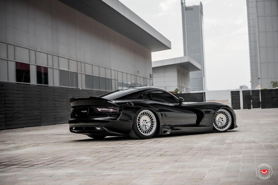  Dodge Viper SRT on Vossen Wheels (ML-R1) 2019 года  (фото 14 из 24)